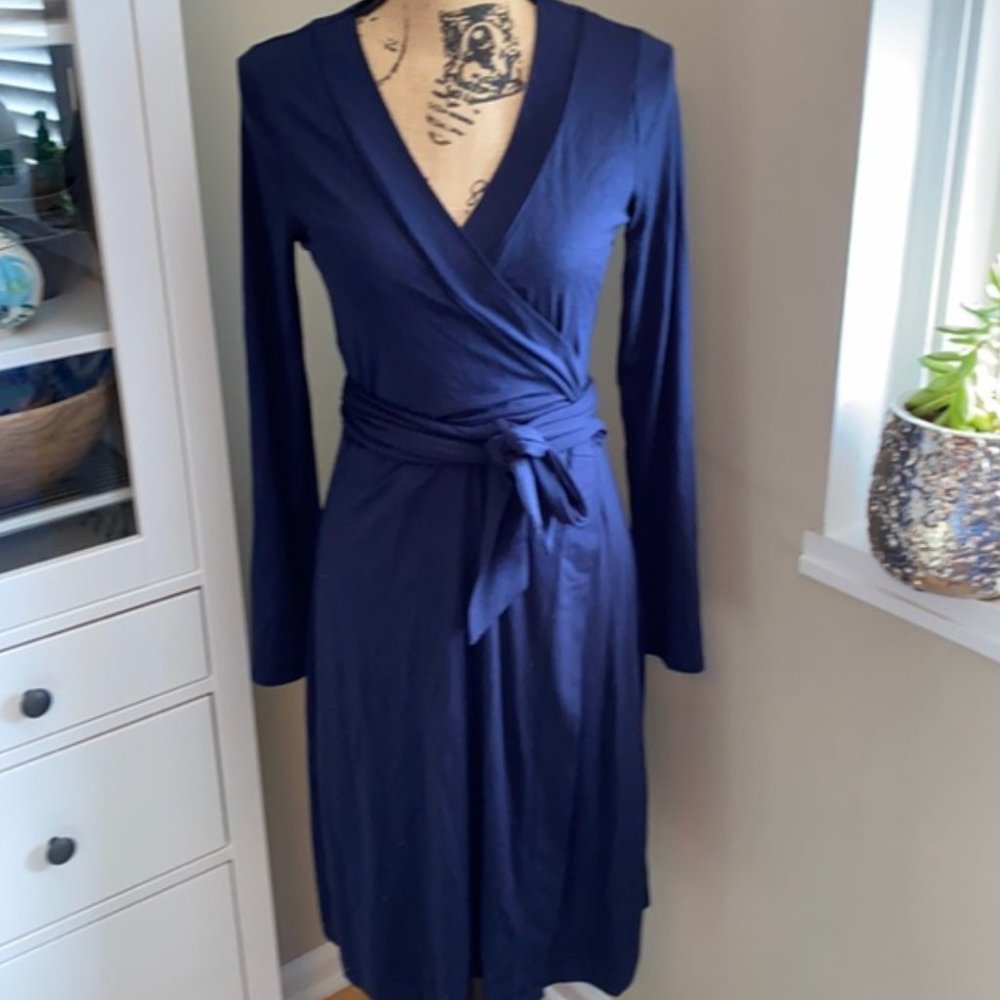 banana republic blue wrap dress Size:US 10 Petite body length Season Fall25 90s Vintage Looking Prom